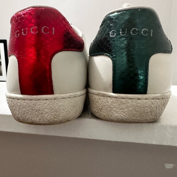 WOMEN'S GUCCI ACE SNEAKER WITH BEE - Picture 7 of 8